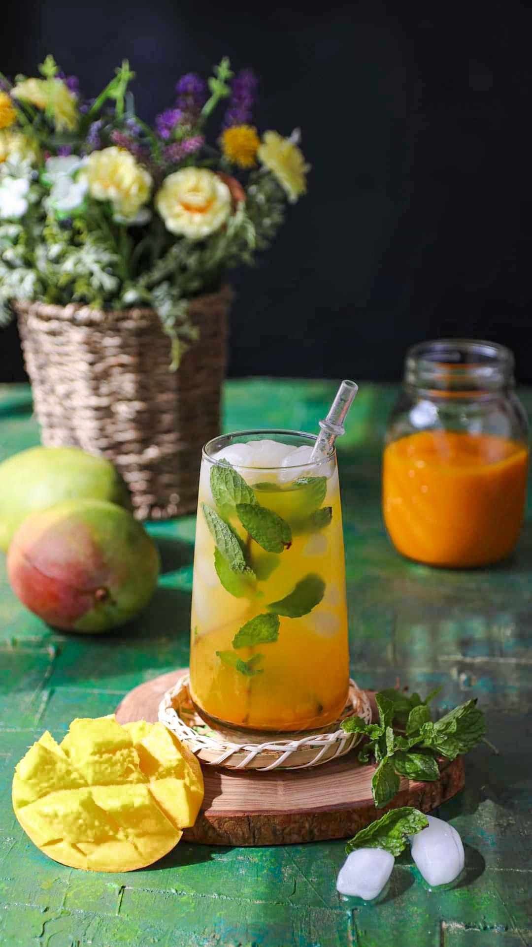 Mango juice in a glass